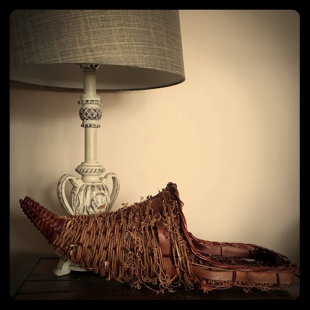 Large Grapevine Wicker Cornucopia Basket